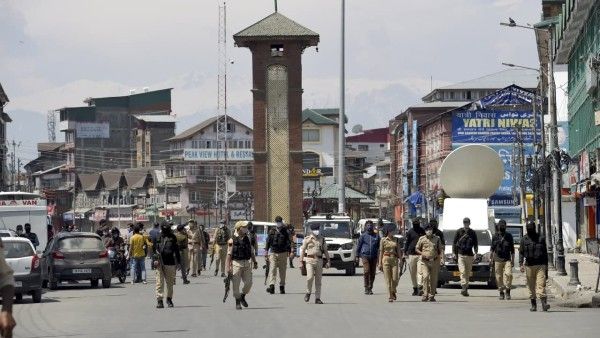 কাশ্মীরে ৩৭০ ধারা বিলোপের দু'বছর, 'নয়া কাশ্মীরে'র আশাবাদীরা দিচ্ছেন রোমের উদাহরণ