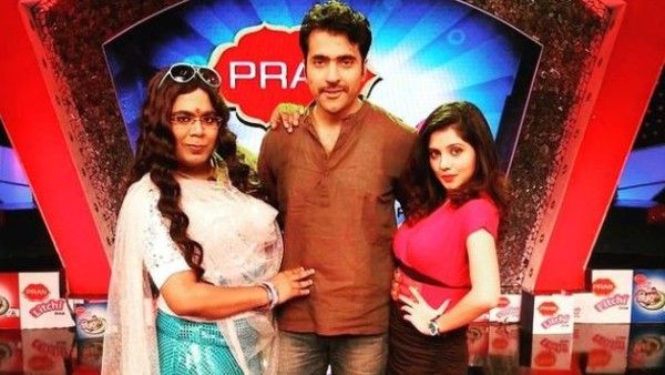 ঘাঘরা–চোলিতে একেবারে হট লুক, আবীরের পাশে দাঁড়িয়ে মীর চ্যালেঞ্জ ছুঁড়লেন পায়েলকে