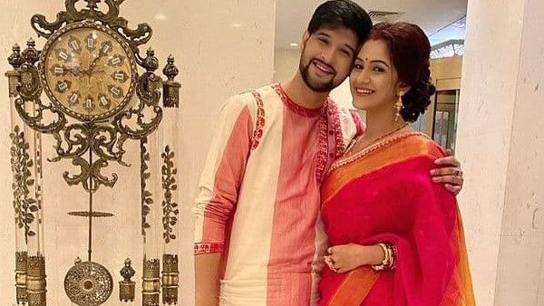 একদশকের প্রেম পরিণতি পেল বিয়েতে, দেখে নিন নীল–তৃণার জমজমাট প্রেম কাহিনি