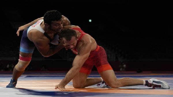 Tokyo Olympics : গর্হিত অপরাধে বহিষ্কৃত কুস্তিগীর দীপক পুনিয়ার কোচ দেশে ফিরছেন