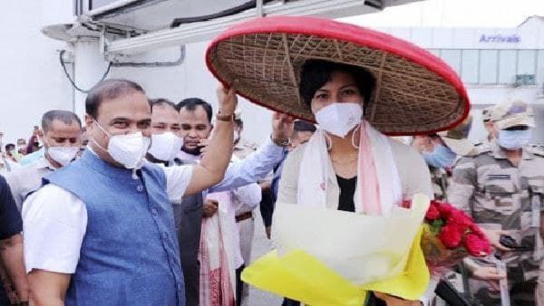 রাজ্যে ফিরেও বাড়ি গেলেন না বক্সার লাভলিনা! সংবর্ধনা অসম সরকারের