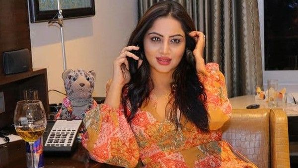 তালিবানরা কি করছে তাঁর আত্মীয়–বন্ধুদের সঙ্গে, আতঙ্কে খাওয়া–দাওয়া ছেড়েছেন আরশি খান