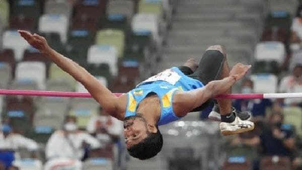 Tokyo Paralympics: হাই জাম্পে প্যারালিম্পিক কেরিয়ারের দ্বিতীয় পদক মারিয়াপ্পানের, শরদের ব্রোঞ্জ