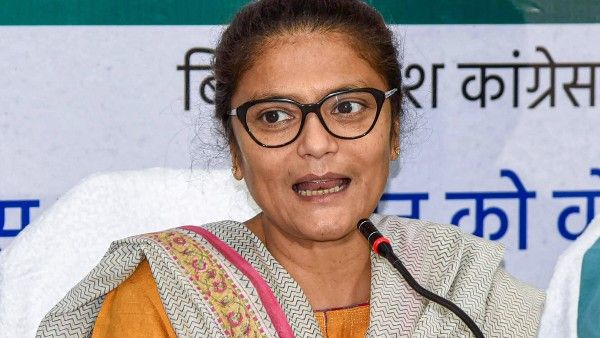 কংগ্রেস ছেড়েই কী তৃণমূলে? ক্যামাক স্ট্রিটে অভিষেকের অফিসে সুস্মিতা দেব, জল্পনা তুঙ্গে