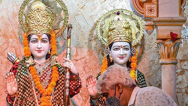 ভারতে থাকা এই রত্নের পাহাড়ে আজও দোলায় ঝোলেন রাম-সীতা! সাক্ষী থাকেন বহু মানুষ