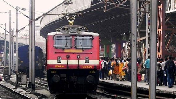 IRCTC থেকে কমফার্ম তৎকাল রেলের টিকিট কীভাবে পাবেন? জানুন খুঁটিনাটি