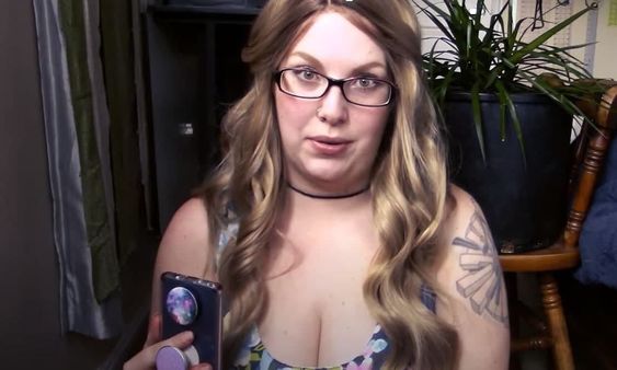 শুধু নাকি অনলাইনে বাতকর্ম করে ১৮ লক্ষ টাকা রোজগার এই মহিলার! বিস্তারিত আরও জানলে তো মাথা ঘুরবেই