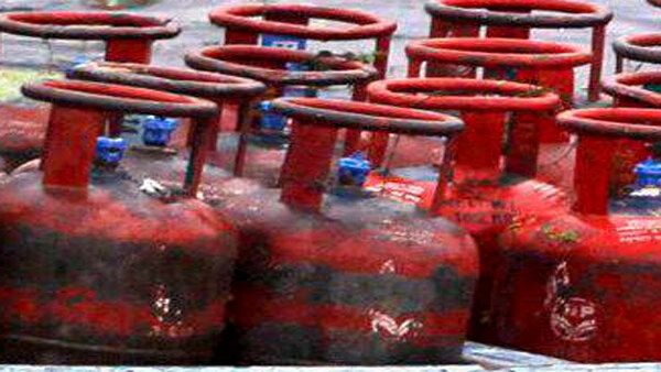 LPG গ্যাস সিলিন্ডার! এবার ঠিকানা প্রমাণ ছাড়া সিলিন্ডার পেতে এখনই যোগাযোগ করুন