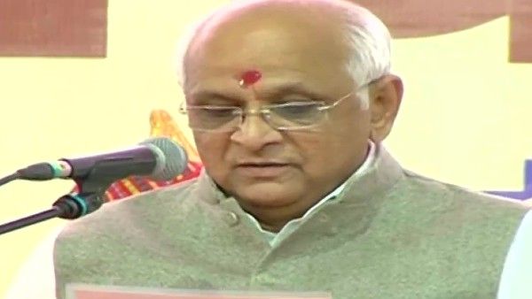 প্রতিক্ষার অবসান, গুজরাতের ১৭তম মুখ্যমন্ত্রী হিসাবে শপথ নিলেন ভূপেন্দ্র প্যাটেল