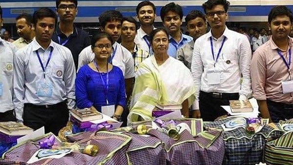 উৎসবপ্রেমী মানুষের জন্যে একের পর এক বড় ঘোষণা মমতার! কবে কোন 'উৎসব' জানুন বিস্তারিত