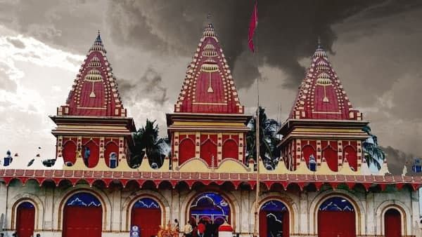 প্রবল বৃষ্টির সঙ্গে ঝোড়ো হাওয়ার মধ্যে টর্নেডোর তাণ্ডব দেখল সাগরদ্বীপ! কোনও রকমে রক্ষা কপিলমুনি আশ্রমের