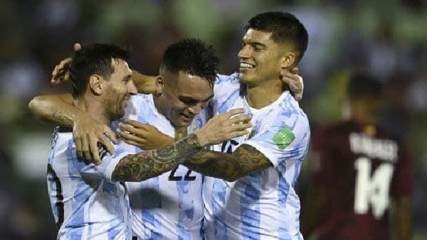 বিশ্বকাপের যোগ্যতা অর্জন পর্বে মেসির আর্জেন্তিনা উড়িয়ে দিল ভেনেজুয়েলাকে
