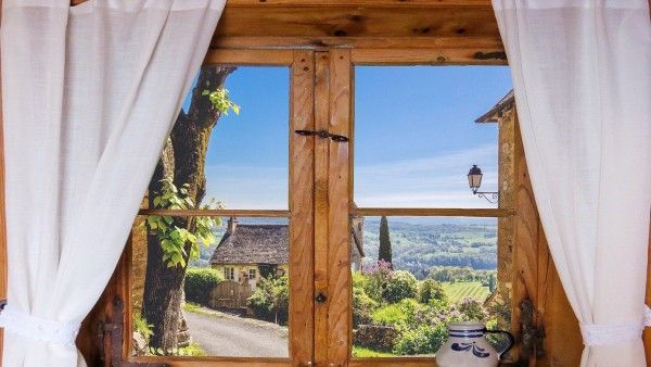 বাড়ির পর্দার রঙেই খুলে যেতে পারে সৌভাগ্যের দরজা! একনজরে বাস্তু টিপস