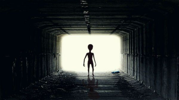 এলিয়েনরা এ বছরই আসছেন পৃথিবীতে! স্রেফ ৪ ডিসেম্বর উল্কাপাতের অপেক্ষা, এক ভবিষ্যদ্বাণী