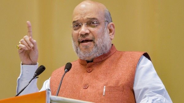 শাহের সফরের আগেই কাশ্মীরে আরও বাহিনী পাঠাচ্ছে কেন্দ্র! আট বছর পর ভূস্বর্গের রাস্তায় ফিরল বাঙ্কার