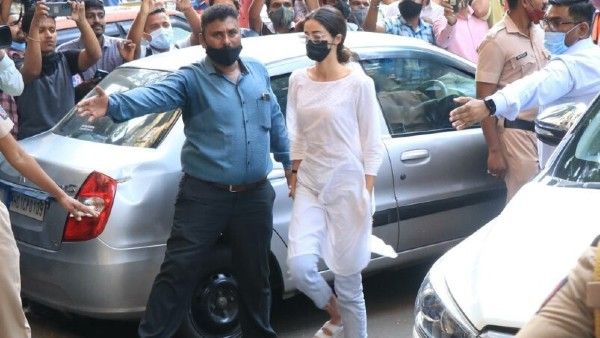 মাদক কাণ্ডে এখনও বাকি জিজ্ঞাসাবাদ, আগামিকাল ফের এনসিবি দফতরে আসবেন অনন্যা পাণ্ডে