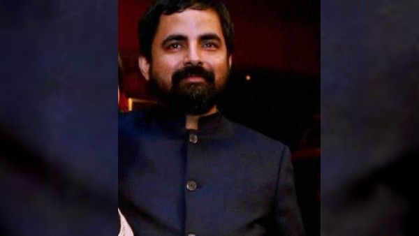 মঙ্গলসূত্রের বিজ্ঞাপন নিয়ে কেন ট্রোলের শিকার হলেন সব্যসাচী জানেন ! তুঙ্গে রয়েছে বিতর্ক