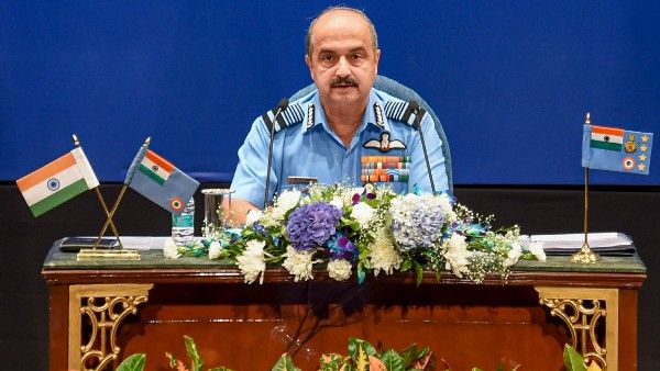 দায়িত্ব নিয়েই রণংদেহি মেজাজে নতুন বায়ুসেনা প্রধান, কড়া হুঁশিয়ারি চিন-পাকিস্তানকে