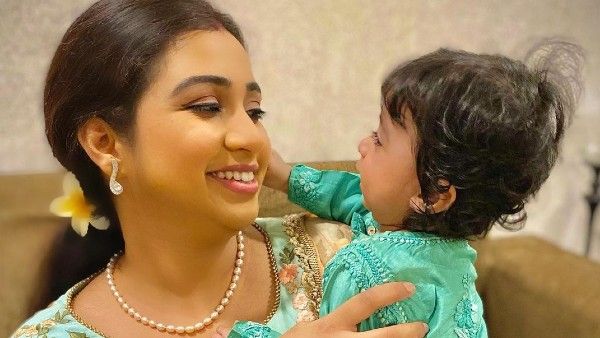 ‘‌হাই, আমি দেবয়ান!‌ ৬ মাস পর শ্রেয়া–পুত্রের মিষ্টি মুখ দেখল গোটা নেট দুনিয়া