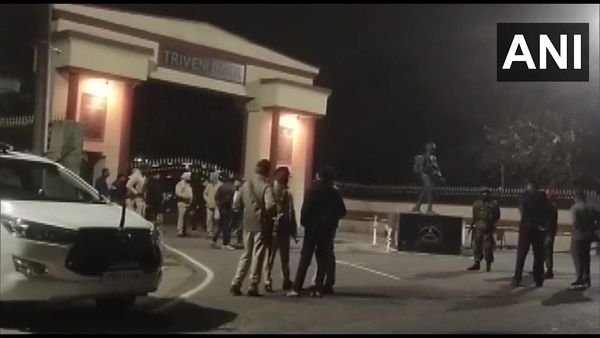 পাঠানকোটে সেনা ক্যাম্পের কাছেই গ্রেনেড হামলা, এলাকা জুড়ে সতর্কতা