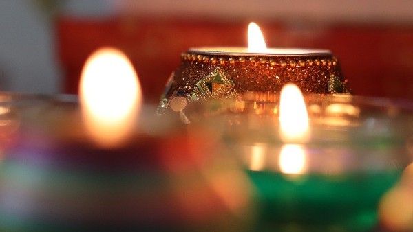 দিওয়ালির দিন এই জিনিসগুলি কেনা শুভ, বাড়িতে সর্বদা মা লক্ষ্মীর কৃপা থাকে