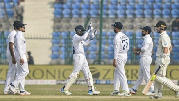 রাহানে-ইশান্ত-ঋদ্ধিমান বড় ধাক্কা খেতে চলেছেন, বিসিসিআইয়ের সঙ্গে চুক্তিতে পদোন্নতি হতে পারে কাদের?