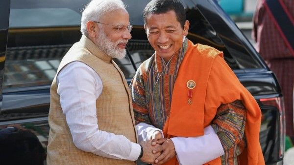 অতিমারীতে ভুটানকে সাহায্য ভারতের, প্রধানমন্ত্রীকে সর্বোচ্চ নাগরিক সম্মানে ভূষিত করা হল