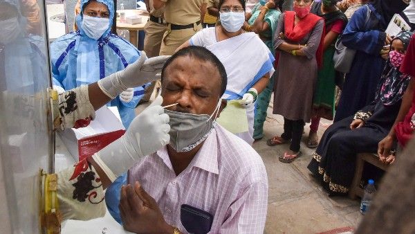 ভারতে কয়েকদিনের মধ্যে ওমিক্রনের সংখ্যা বাড়বে, অশনি সঙ্কেত দিলেন কেমব্রিজ ইউনিভার্সিটি অধ্যাপক