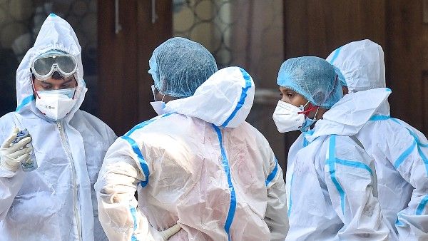 কর্নাটক থেকে পালালেন ওমিক্রন আক্রান্ত! নিখোঁজ আরও ১০ যাত্রী