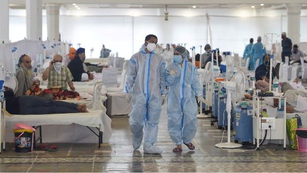 করোনা সংক্রমণ হাজার পেরোতেই জরুরি বৈঠক স্বাস্থ্যভবনে! স্বাস্থ্য আধিকারিকদের সঙ্গে আলোচনায় কেন্দ্রীয় টিম