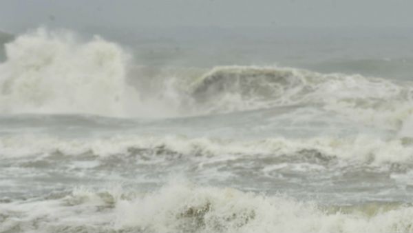 সাগরে নিম্নচাপের জেরে ঝড়-বৃষ্টির পূর্বাভাস কয়েকটি রাজ্যে! মৎস্যজীবীদের জন্য জারি আবহাওয়া দফতরের সতর্কবার্তা