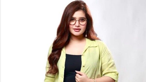 কোরিয়ান ছবিতে এবার এনা সাহা, তবে কী বাংলা ধারাবাহিক থেকে বিদায় নিলেন তিনি!