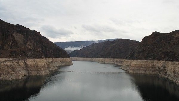 এক জনকে বাঁচাতে গিয়ে জলে ডুবে মৃত পরিবারের পাঁচ সদস্য