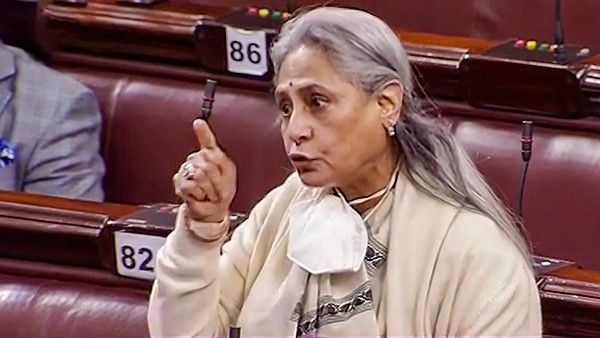 পানামা পেপার্স কাণ্ডে ইডির মুখোমুখি ঐশ্বর্য, সংসদে মেজাজ হারালেন শাশুড়ি জয়া বচ্চন