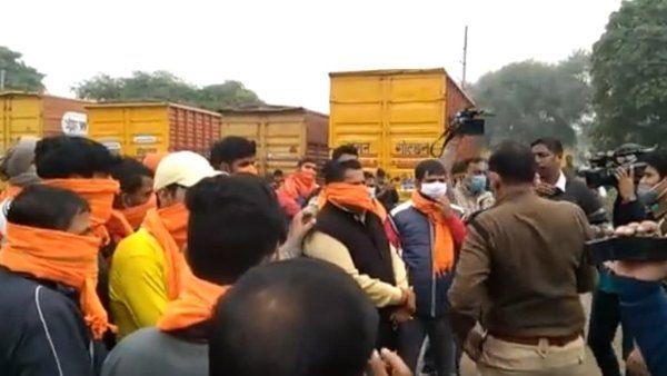 গুরগাঁওয়ে নমাজ পড়ার জায়গাকে কেন্দ্র করে ফের বিক্ষোভ, আটক বেশ কয়েকজন