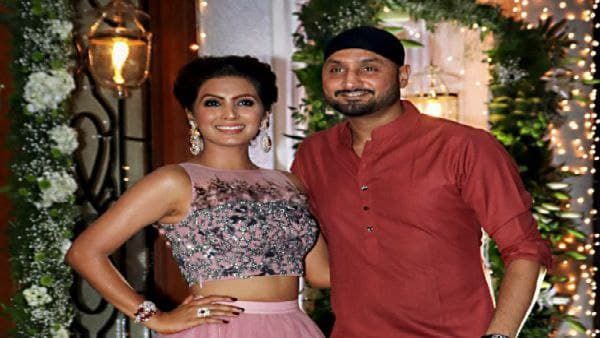 হরভজনকে নিয়ে কী বললেন সৌরভ? ভাজ্জির পরবর্তী পদক্ষেপের ইঙ্গিত স্ত্রী গীতার