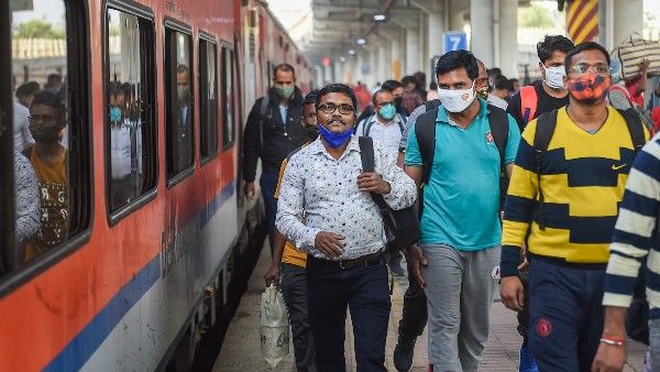 কোভিডকালে স্বাস্থ্যখাতে কেন্দ্রের দেওয়া অর্থ ব্যবহারে সবচেয়ে পিছিয়ে মহারাষ্ট্র, বাংলা কোথায় তালিকায়