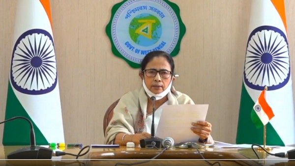 জাতীয় সঙ্গীতের অবমাননা! মমতা বন্দ্যোপাধ্যায়ের বিরুদ্ধে সমন জারি মুম্বই আদালতের