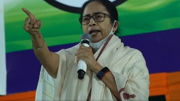 হোম ডেলিভারির মাধ্যমে করোনা আক্রান্তদের রান্না করা খাবার! মমতার সরকারের নতুন উদ্যোগ