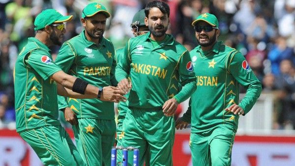 দীর্ঘ আঠেরো বছরের আন্তর্জাতিক কেরিয়ার’কে বিদায় জানালেন এই পাক তারকা