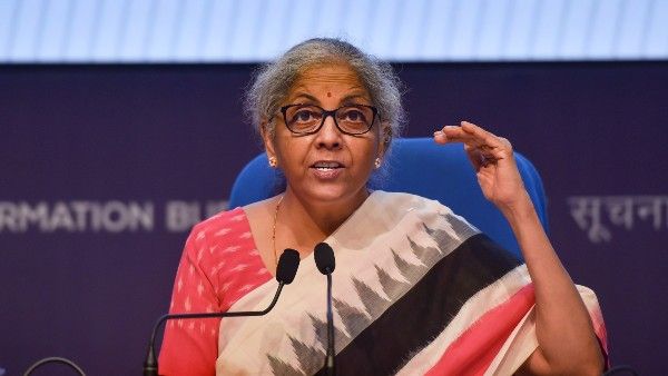 Union Budget 2022: বাজেট পেশের আগে ৫ বড় চ্যালেঞ্জ নির্মলা সীতারমনের সামনে