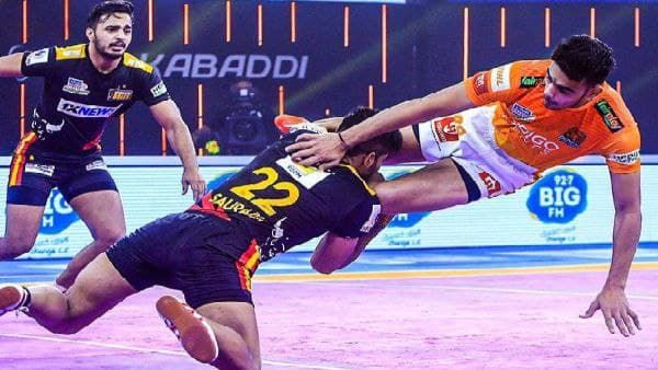 প্রো কবাডিতে পুনেরি পল্টনকে উড়িয়ে পয়েন্ট তালিকার শীর্ষে বেঙ্গালুরু বুলস, গুজরাটকে হারাল হরিয়ানা