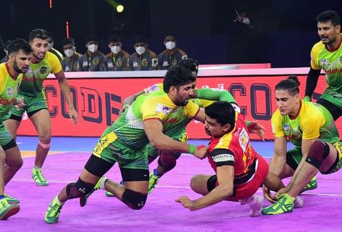 প্রো কবাডিতে পাটনা পাইরেটসের কাছে পরাস্ত গুজরাত জায়ান্টস, তেলুগু টাইটান্সকে হারাল ইউপি যোদ্ধাস