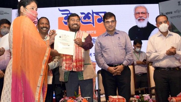 ই শ্রম কার্ড কী, কোন কোন নিয়মাবলী না মানলে কার্ডটি বাতিল হতে পারে!