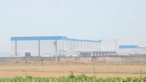 ন্যানো কারখানার জমি বদলে যাচ্ছে মাছের ভেড়িতে, সিঙ্গুরে শুরু মাটি কাটার কাজ