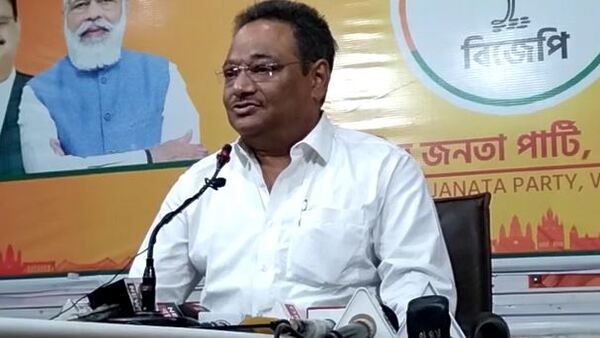 মুখ্যমন্ত্রী আচার্য! দুর্ভাগ্যজনক সিদ্ধান্ত বললেন সুজন, শিক্ষায় নিয়ন্ত্রণ আনার চেষ্টা, অভিযোগ শমীকের