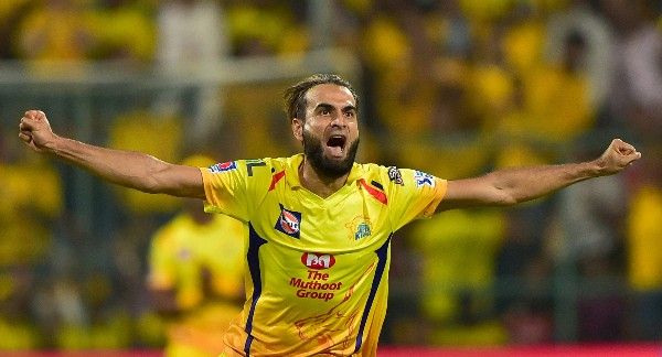 ভিডিও: ব্যাট হাতে ঝড় তুললেন তারকা স্পিনার ইমরান তাহির, ছাড়খার প্রতিপক্ষ