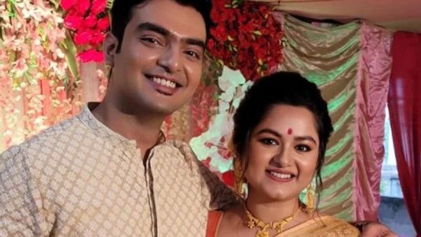 আইনি মতে বিয়ে সারলেন ধারাবাহিকের দেওর–বৌদি ইপ্সিতা ও অর্ণব