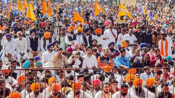 পরিস্থিতি বুঝে বিজেপির সঙ্গে জোটের ইঙ্গিত অকালি দলের