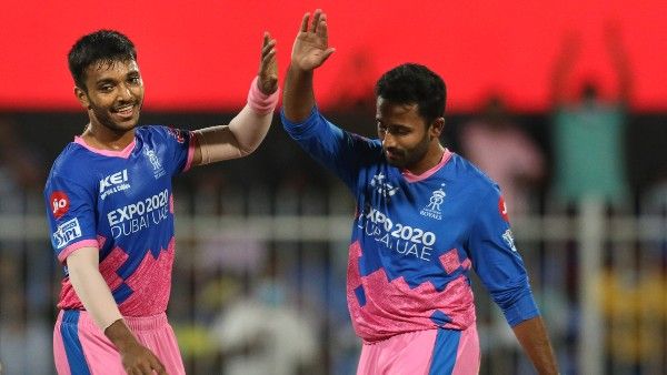 IPL Auction 2022: সহজ ছিল না জীবন, কতটা কণ্টকাবৃত পথ অতিক্রম করে আজ স্বপ্নের পথে হাঁটছেন সাকারিয়া, দেখে নিন